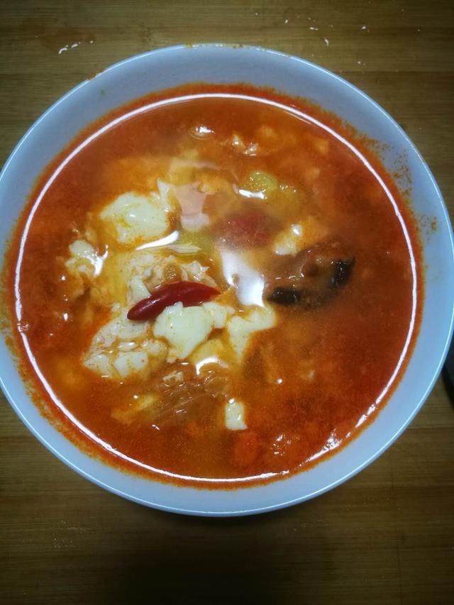 韩式海鲜豆腐汤，韩式海鲜牛奶豆腐汤（我们两人吃了一锅）