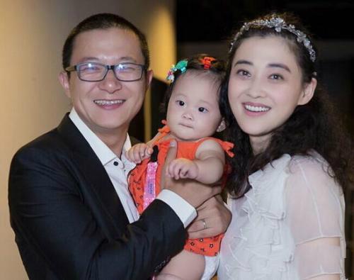 梅婷鄢颇有孩子吗，9岁女儿继承其美貌