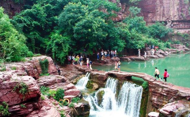 河南的旅游景点，河南适合旅游的景点（河南最值得去的十大旅游景点）