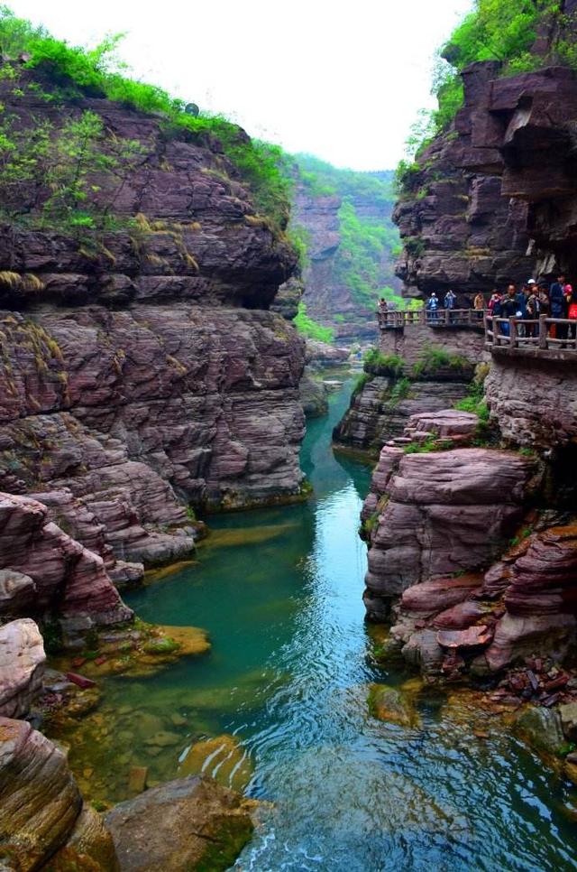 河南的旅游景点，河南适合旅游的景点（河南最值得去的十大旅游景点）