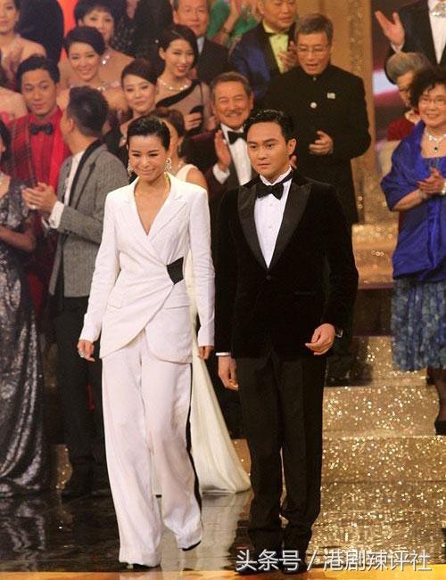 冲上云霄2收视率，冲上云霄张智霖制服重量（吴镇宇新片妙趣横生）