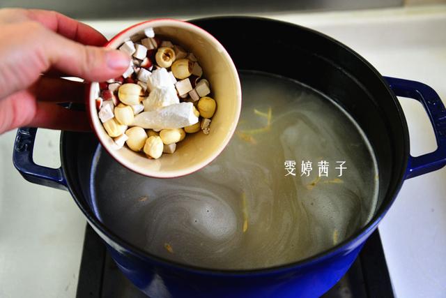 如何做猪肚汤才能养胃，初冬，来一碗猪肚汤，健脾养胃