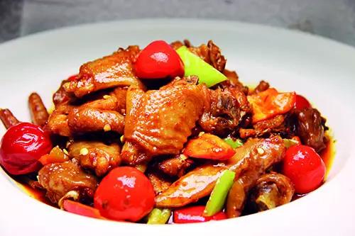 神仙鸡的家常做法，杭州名菜配方做法。客人需要提前预定才能吃到