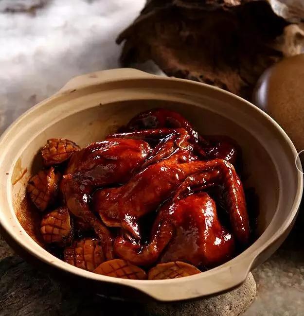 神仙鸡的家常做法，杭州名菜配方做法。客人需要提前预定才能吃到