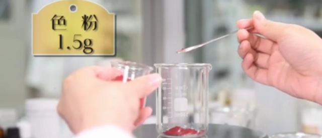 在家自制指甲油教程，省钱又好用自制化妆品—美美哒自制甲油