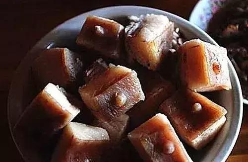 高校食堂现冰镇麻辣烫，听说很好吃高校食堂黑暗料理（那些年学校食堂黑暗料理大全）