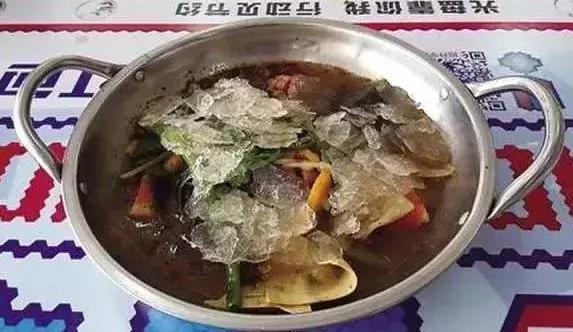 高校食堂现冰镇麻辣烫，听说很好吃高校食堂黑暗料理（那些年学校食堂黑暗料理大全）
