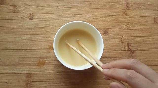 春饼这样做薄如蝉翼劲道又好吃，独家秘方1次能做30张