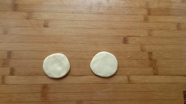 春饼这样做薄如蝉翼劲道又好吃，独家秘方1次能做30张