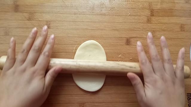 春饼这样做薄如蝉翼劲道又好吃，独家秘方1次能做30张