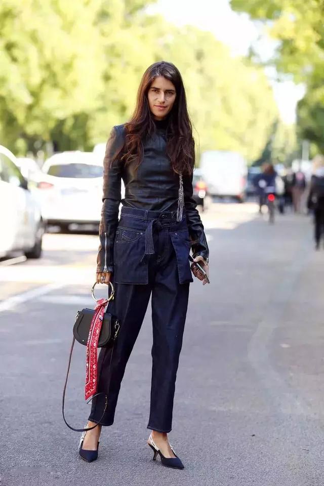 丝巾怎么打结好看，丝巾的6种简单系法总有一款适合你（丝巾的九种最潮系法让你美过春天路过夏天）