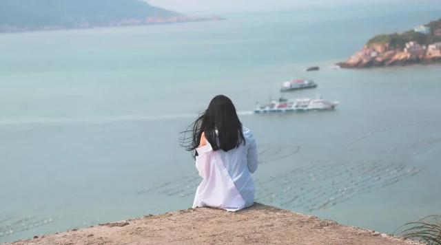 晚安情感心语一句话180328：喜欢你，认真且怂，从一而终