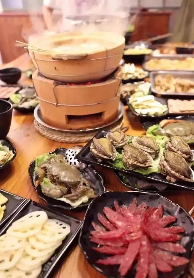 重庆最好吃的火锅，重庆现在有哪些好吃的火锅（还有这5道菜味道也好吃）