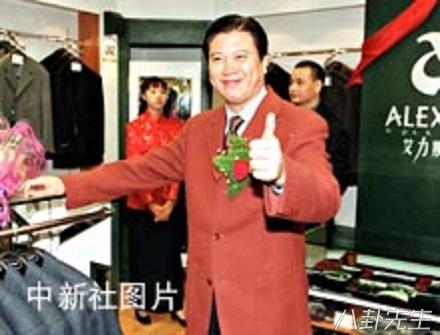 61岁万梓良东山再起，61岁万梓良东山再起