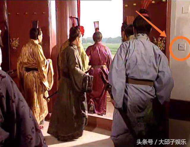 宫锁珠帘穿帮镜头，你发现过哪些电视剧穿帮镜头（最暖人肺腑的穿帮镜头）