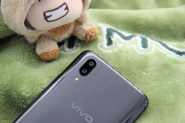 vivox21实际数据评测，vivoX21深度评测一款极具创新的国产好机