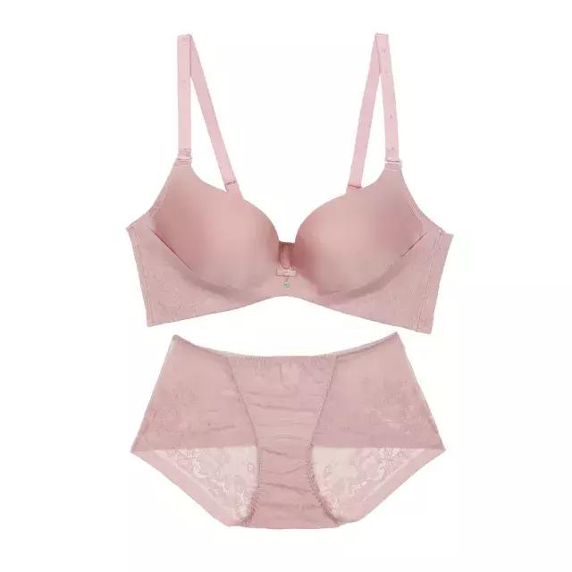 b cup，月光下的演奏曲