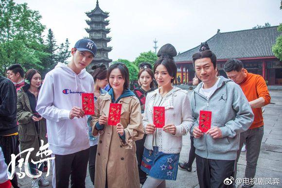 黎耀祥 邓萃雯，黎耀祥怎么评价tvb（全网嗑了12年的CP）