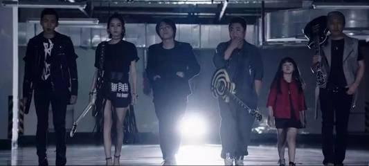 缝纫机乐队豆瓣，缝纫机乐队大鹏急了（影评人给缝纫机乐队一星大鹏不服）