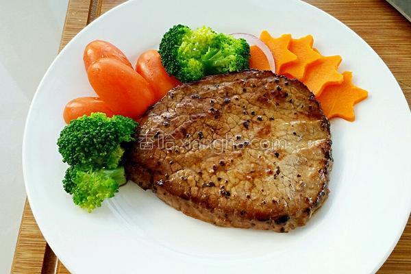 西餐牛排高级配菜，高级西餐厅牛排秘方公开