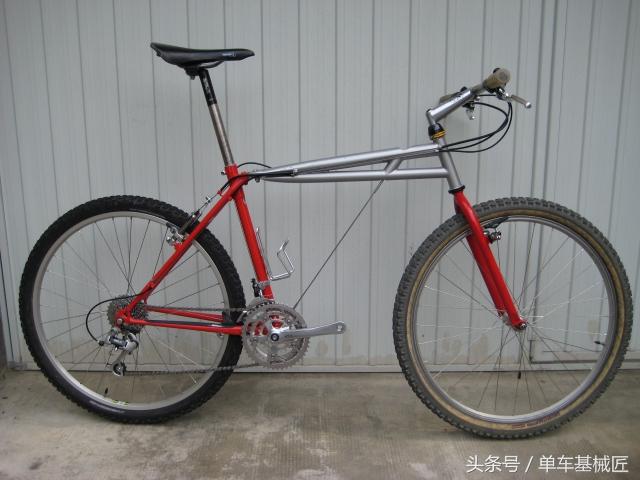 山地自行车全面图，山地世界杯赛场的9辆顶级XC硬尾山地车