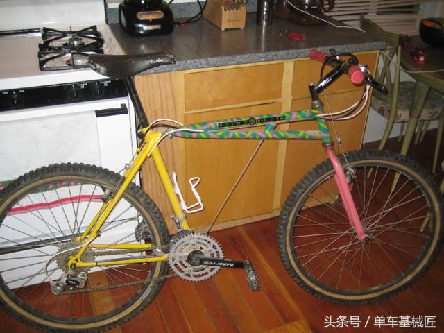 山地自行车全面图，山地世界杯赛场的9辆顶级XC硬尾山地车