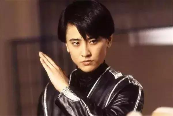 日本女星拍的港片，盘点经典港片中的日籍女星