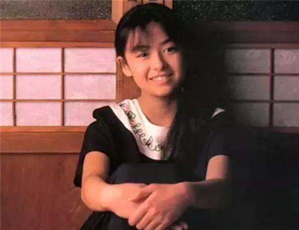 日本女星拍的港片，盘点经典港片中的日籍女星