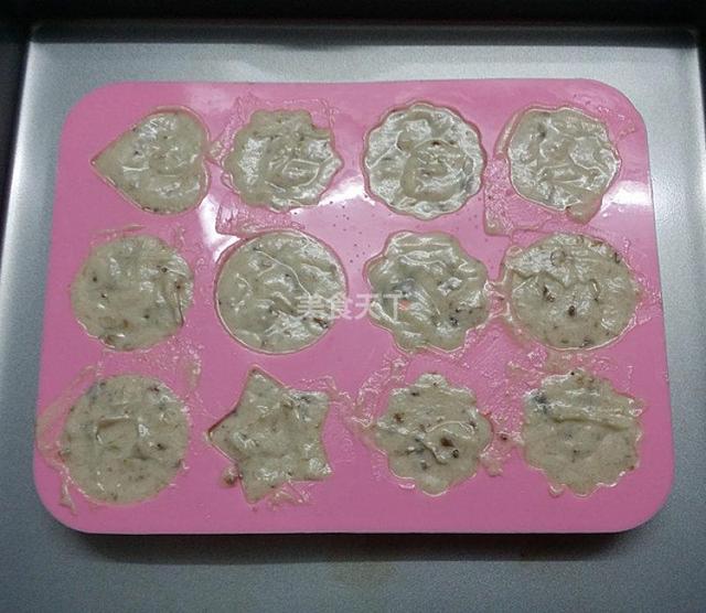 家庭自制冰淇淋，自己在家怎么做但又好吃的冰淇淋（家庭自制万能冰激凌公式）