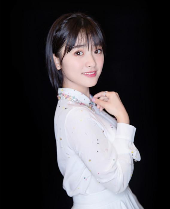 赵丽颖同款的短发侧边麻花辫，教你甜美教你萌之赵丽颖同款“杨桃辫”