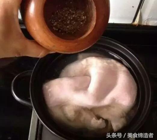 凉拌毛肚的做法，秋妹凉拌毛肚做法（毛肚经过卤制后搭配调味汁凉拌）