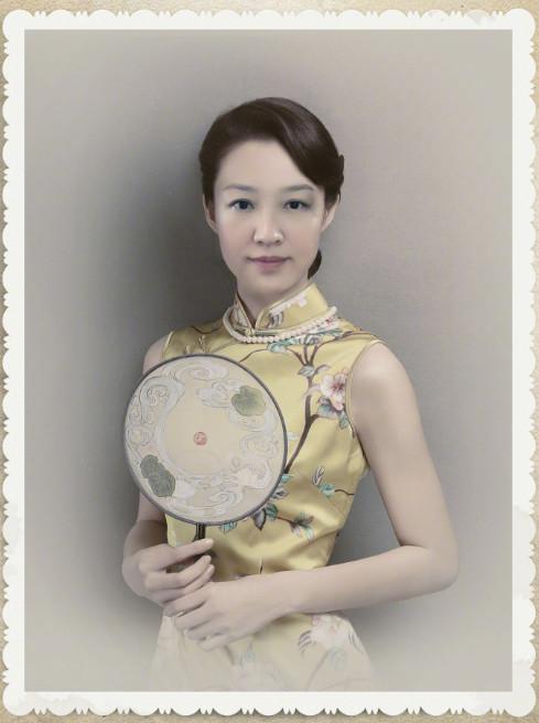 哈文是李咏老婆，李咏老婆哈文晒长发美照（李咏的妻子哈文美照）