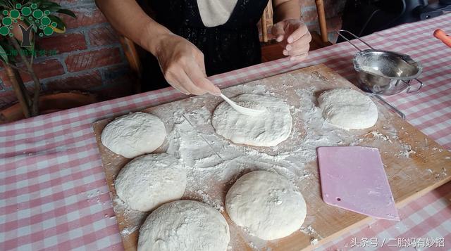 自制发面糖饼,懒人也能做发面糖饼 自制发面糖饼,懒人也能做发面糖饼