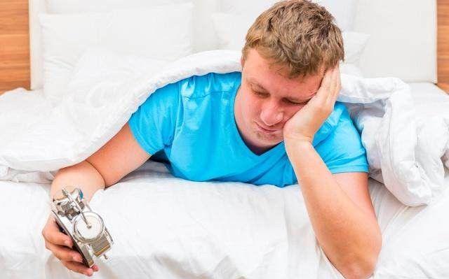 男人45到55岁是生死坎，45岁中年男人身体有这3个信号