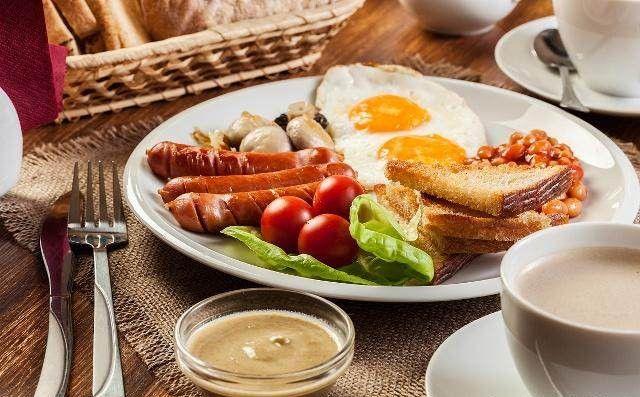 男人45到55岁是生死坎，45岁中年男人身体有这3个信号