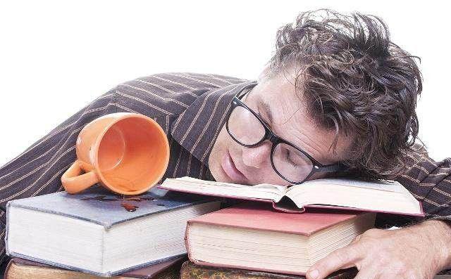 男人45到55岁是生死坎，45岁中年男人身体有这3个信号