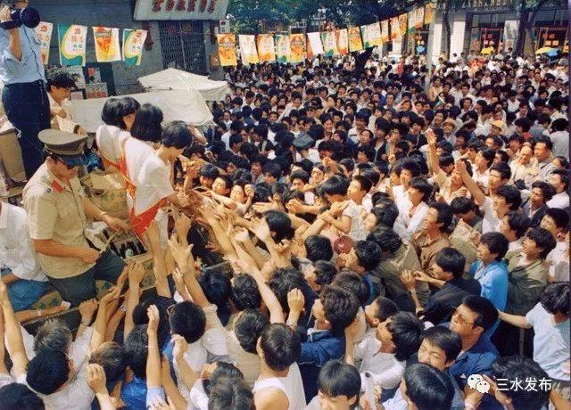 三颗大弹珠的玩法，童年记事——打弹珠