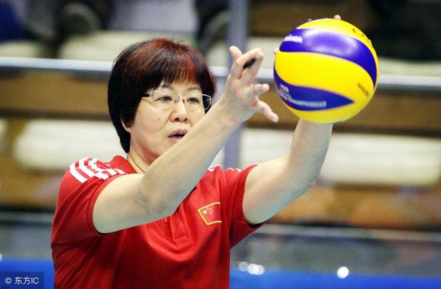 郎平为什么到美国执教，郎平为什么会担任美国女排的教练（为何当年郎平不执教中国女排）