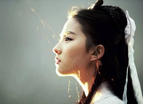 迪丽热巴什么星座，迪丽热巴是十二星座的哪一个星座