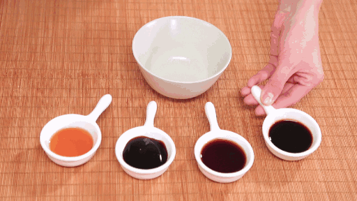 皮蛋豆腐凉拌的做法，凉拌皮蛋鸡蛋豆腐正确做法（麻辣爽口适合夏季吃的美食）