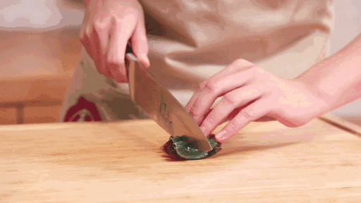 皮蛋豆腐凉拌的做法，凉拌皮蛋鸡蛋豆腐正确做法（麻辣爽口适合夏季吃的美食）