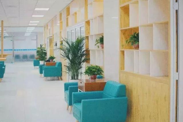 西安工业大学图书馆，最美高校图书馆排名