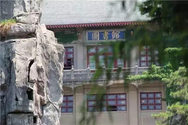 西安工业大学图书馆，最美高校图书馆排名