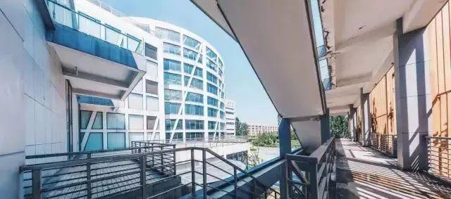 西安工业大学图书馆，最美高校图书馆排名