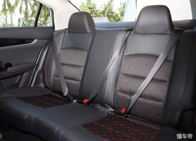 10万左右家用轿车排行榜，10万以内要买辆尺寸大的轿车