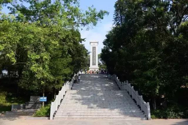 东兴市第二中学，东兴越南特色美食攻略