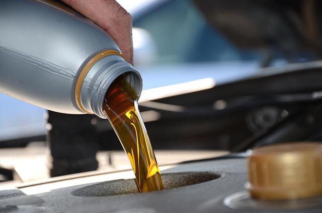 开车比较猛该换更高粘度的机油吗？