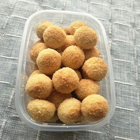 自己做椰蓉球的做法，制作超简单的零食新宠