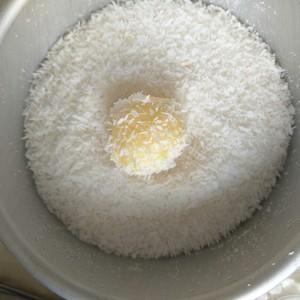 自己做椰蓉球的做法，制作超简单的零食新宠