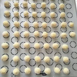 自己做椰蓉球的做法，制作超简单的零食新宠